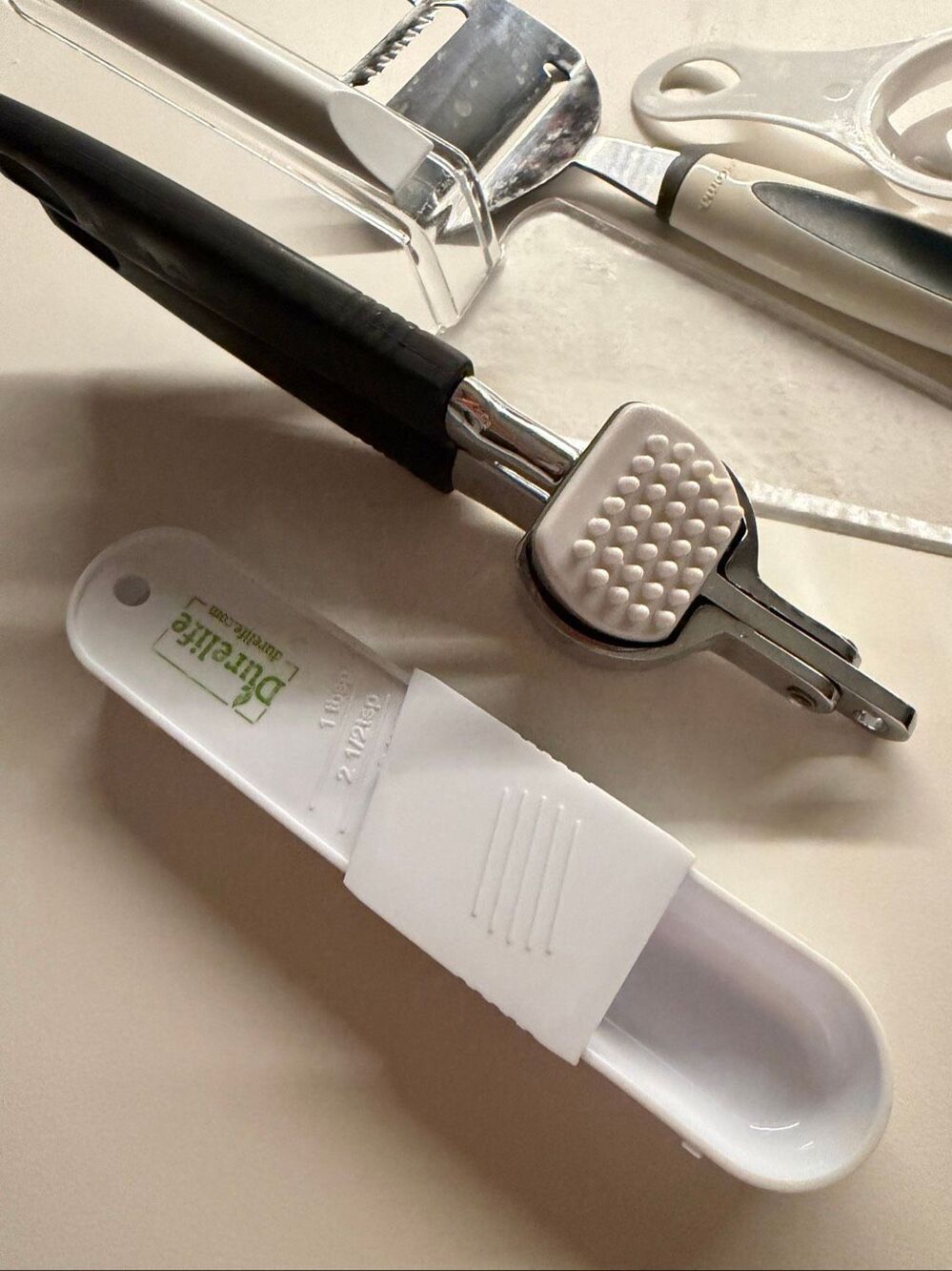Various Kitchen Gadgets and Tools - Picture 4 of 4